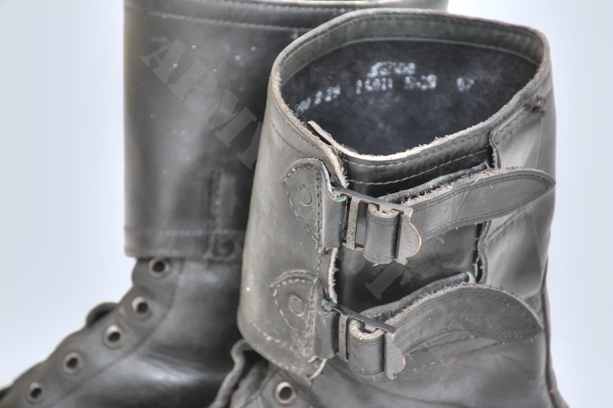 Double Buckle Black Leather Boots. 06_boty_vzor_60_kanady_pouzite