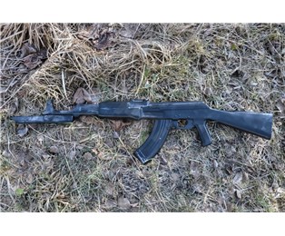 Cvičný gumový samopal AK-47 s bodákem